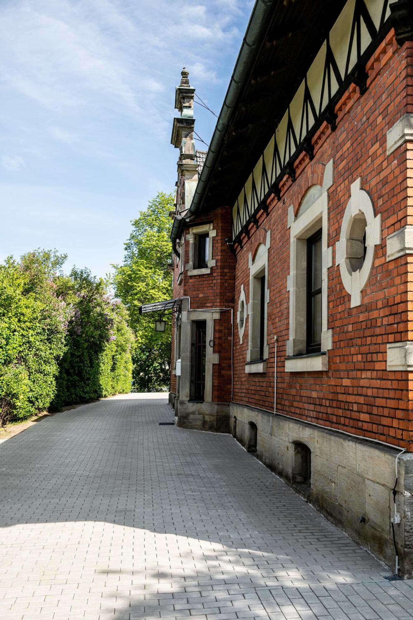 Alte Schule Spittelstein 1Og Links Lägenhet Rödental Exteriör bild