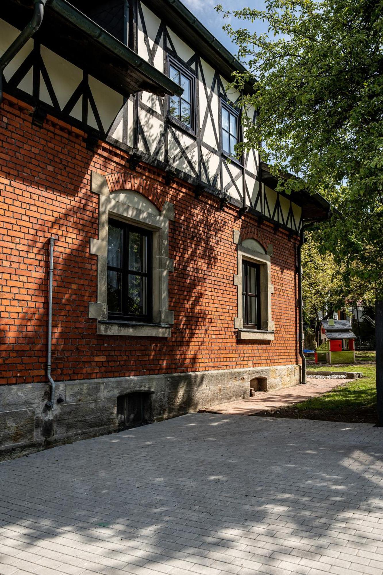 Alte Schule Spittelstein 1Og Links Lägenhet Rödental Exteriör bild